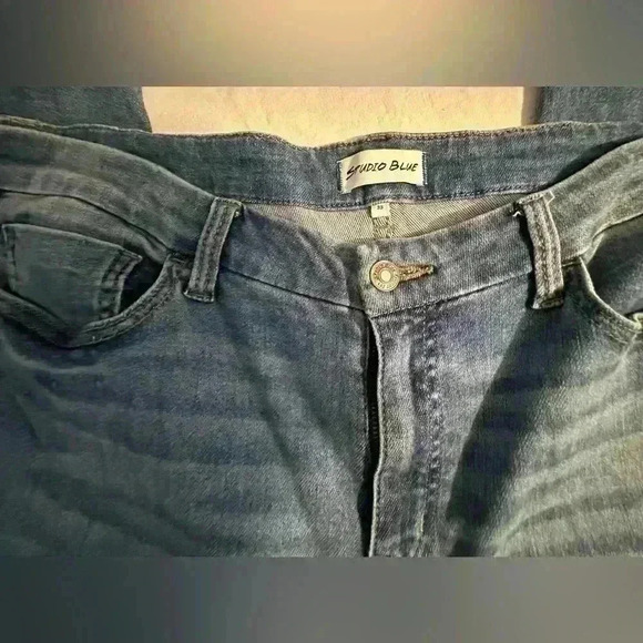 Studio Blue Jeans - Picture 2 of 6